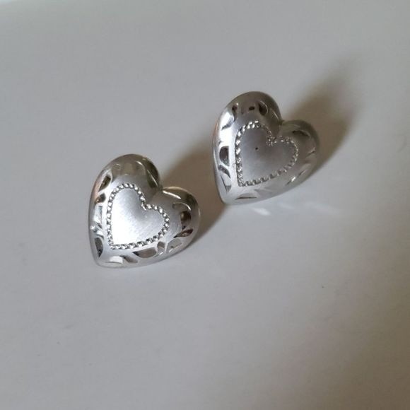 🩶 Vintage Beau B Heart Stud Earrings .925 Sterling Silver Beaucraft NWOT - Picture 3 of 7